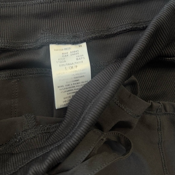 Cherokee Infinity Black Scrub Set - Picture 6 of 7